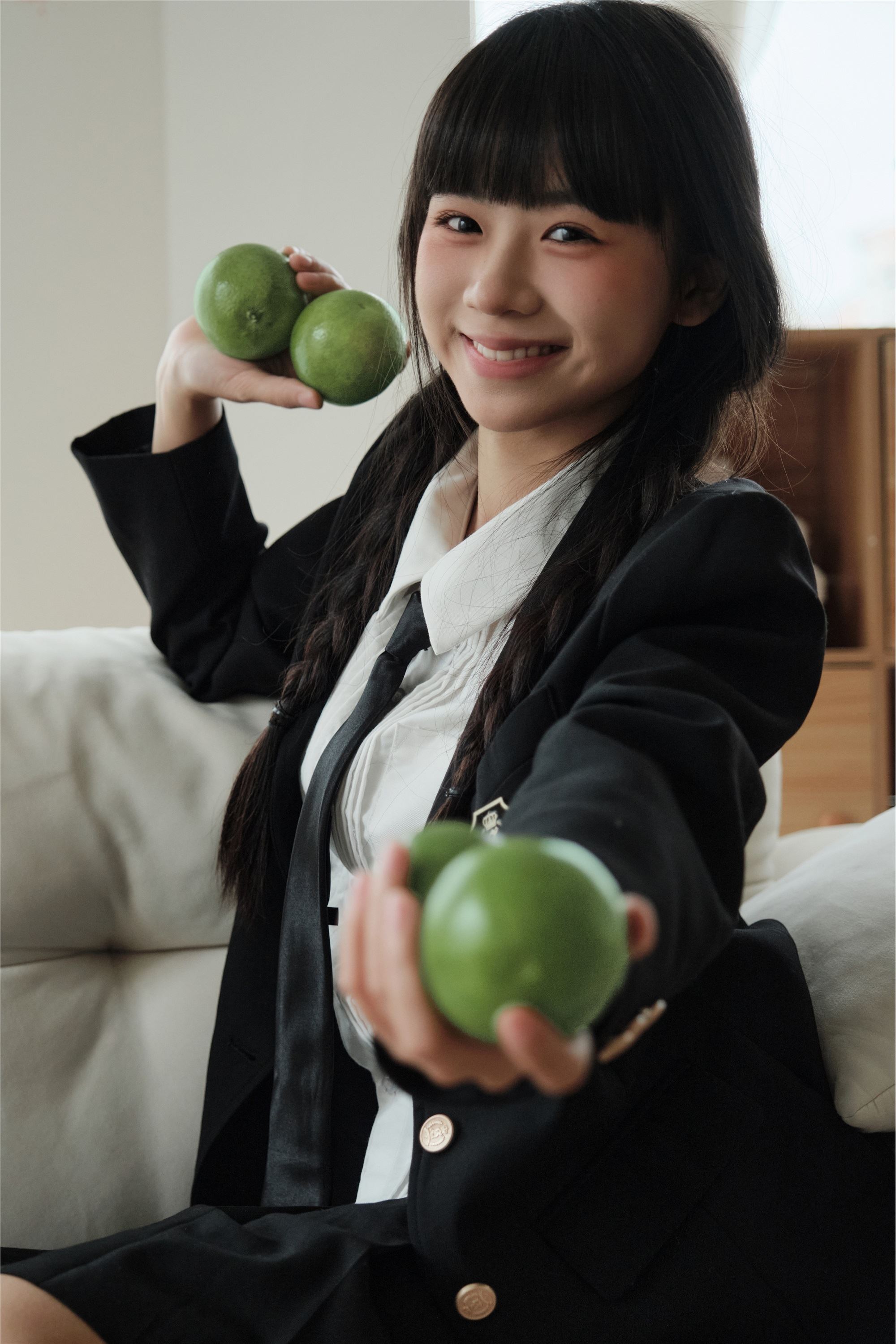 YITUYU艺图语 2025.01.18 青橙少女 是三金呀